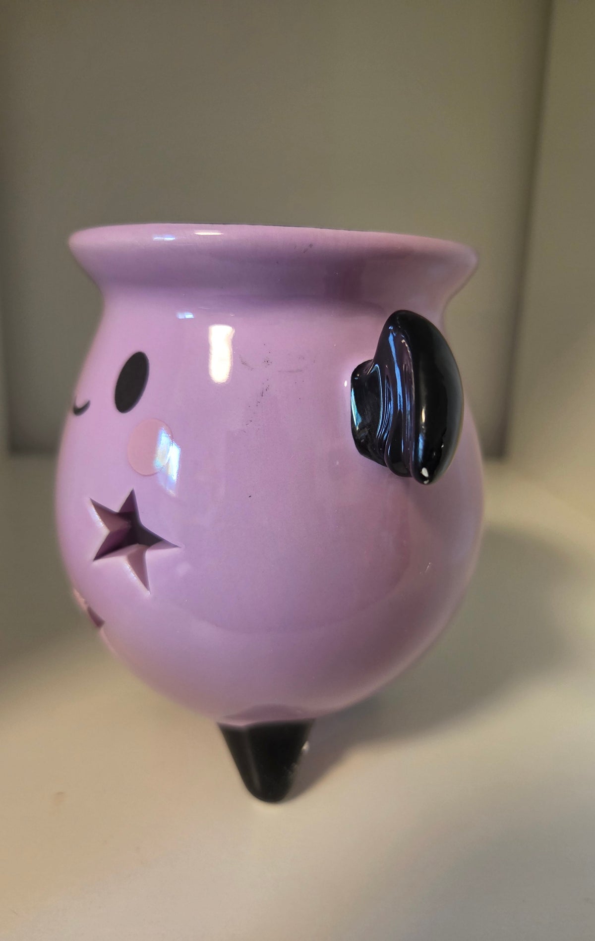 Quemador Candy Cauldron Halloween Outlet - detalle ala izquierda