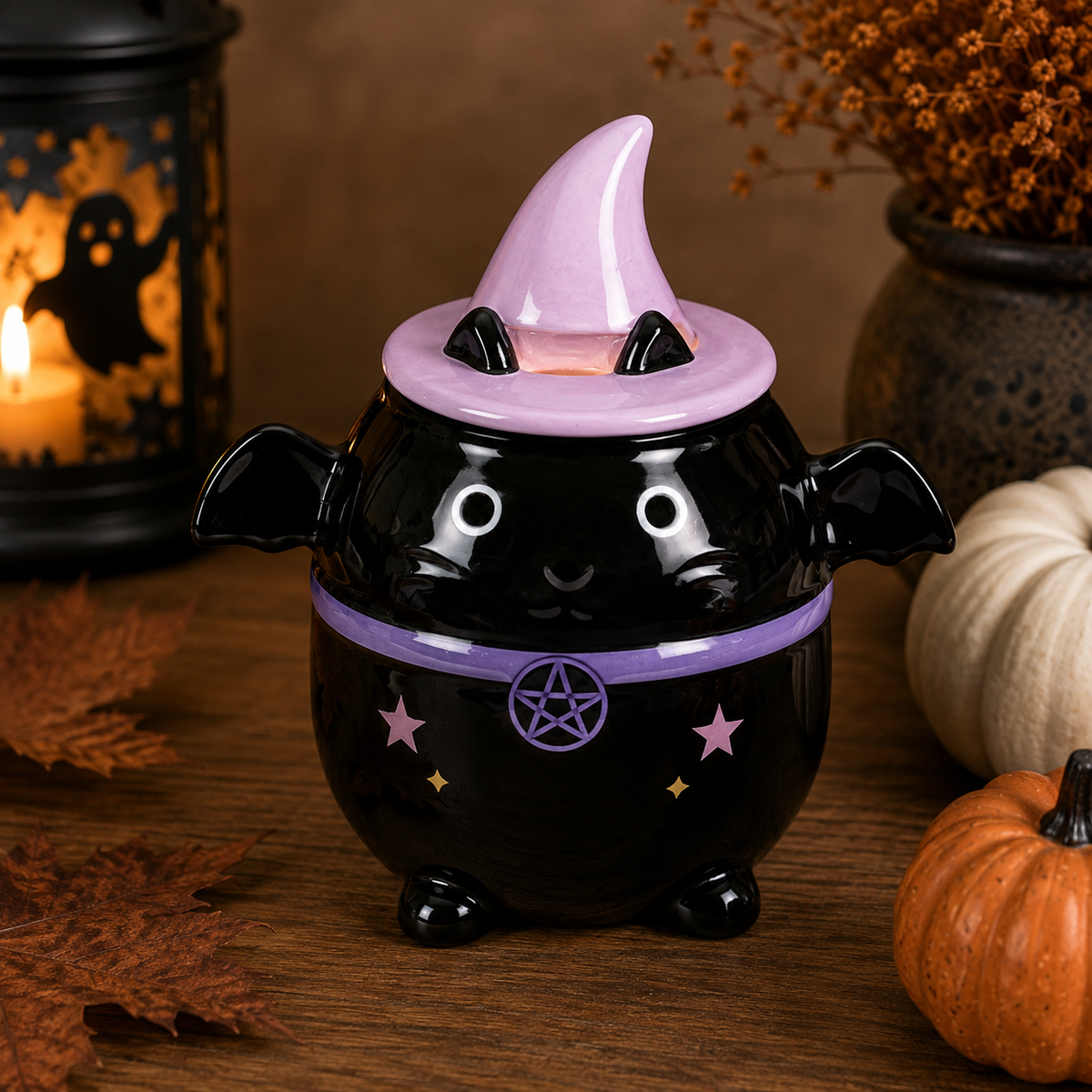 Quemador gato murciélago bruja Halloween con sombrero lila puesto
